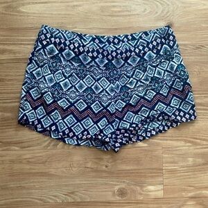 Charlotte Russe Printed Mosaic Booty Shorts with Pocket
